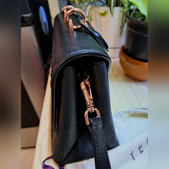 Cute Ted Baker black leather bag with shoulder strap, dust bag, mint condition - Picture 9 of 13